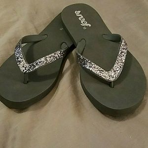 Flip flops